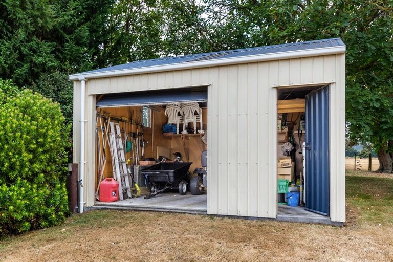 Photo of property in 119 Holyoakes Road, Kinloch, Taupo, 3377