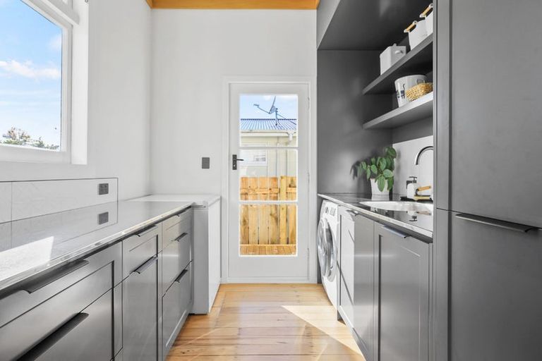 Photo of property in 77 Te Aroha Street, Hamilton East, Hamilton, 3216