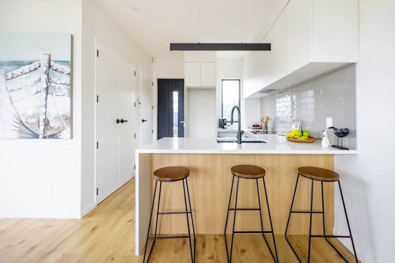 Photo of property in 18 Balthazar Road, Kumeu, 0810