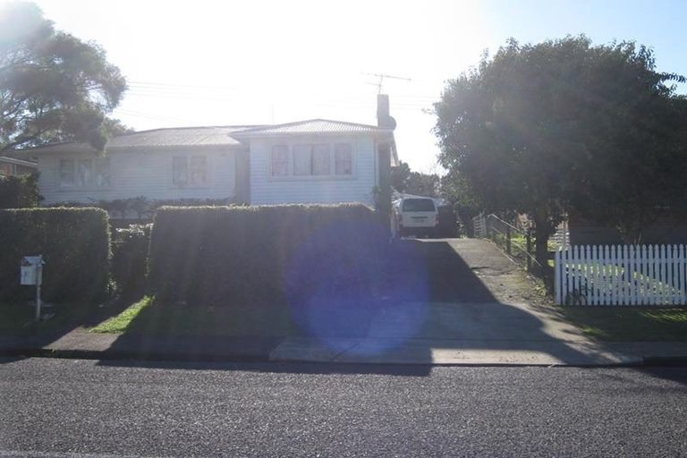 Photo of property in 17 Kirton Crescent, Manurewa, Auckland, 2102