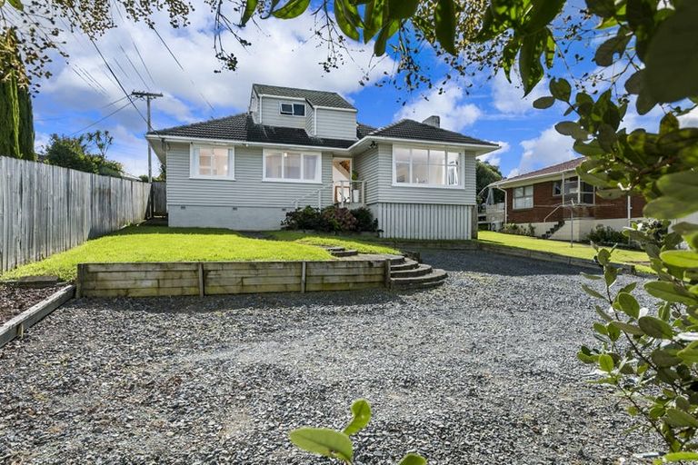 Photo of property in 2/13 Manuka Road, Bayview, Auckland, 0629