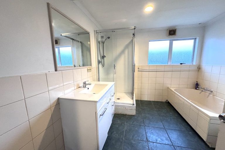 Photo of property in 70a Pah Road, Papatoetoe, Auckland, 2025