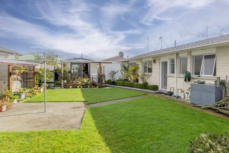 Photo of property in 152b Bartholomew Road, Levin, 5510