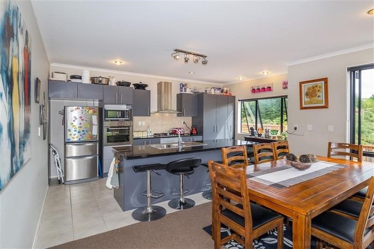 Photo of property in 12 Ronald Scott Grove, Riverstone Terraces, Upper Hutt, 5018