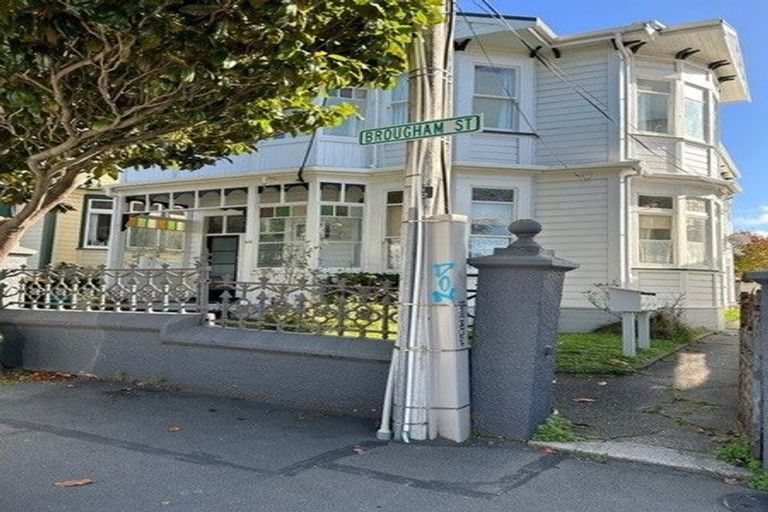 Photo of property in 2/66 Brougham Street, Mount Victoria, Wellington, 6011