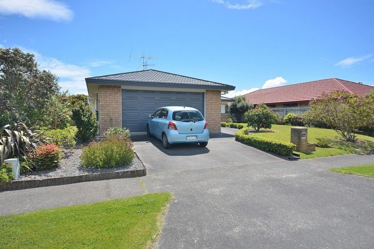 Photo of property in 125 Queens Road, Waikanae Beach, Waikanae, 5036