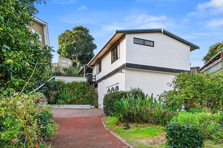 Photo of property in 123 Poplar Grove, Westown, New Plymouth, 4310