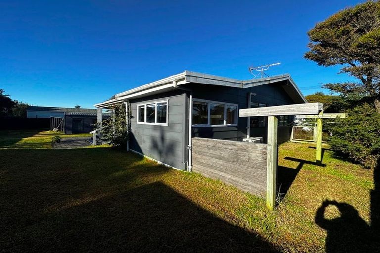 Photo of property in 13 Costello Crescent, Pukehina, Te Puke, 3189