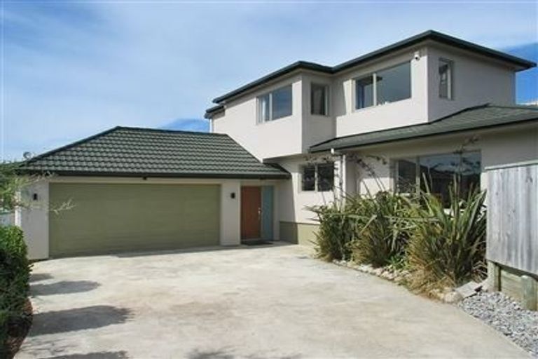 Photo of property in 24 Dusky Crescent, Aotea, Porirua, 5024