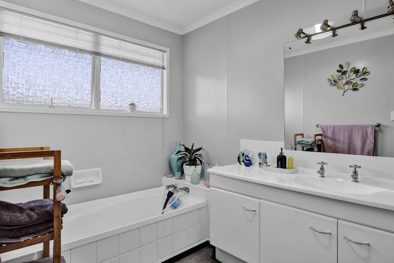 Photo of property in 24 Cassandra Street, Stratford, 4332