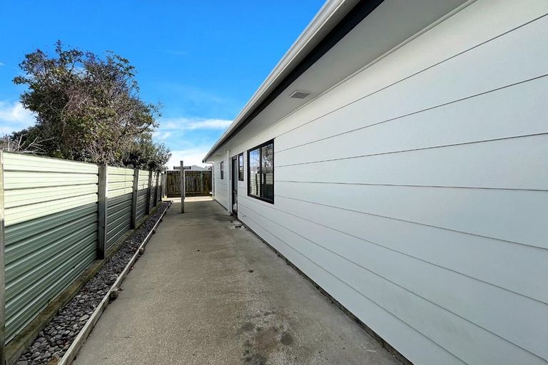 Photo of property in 27 Tiller Close, Kelvin Grove, Palmerston North, 4414