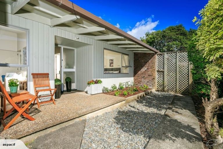 Photo of property in 1/15 Omana Road, Milford, Auckland, 0620