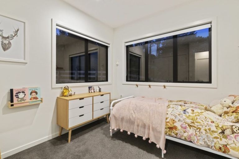 Photo of property in 31 James Paige Lane, Riverhead, 0793