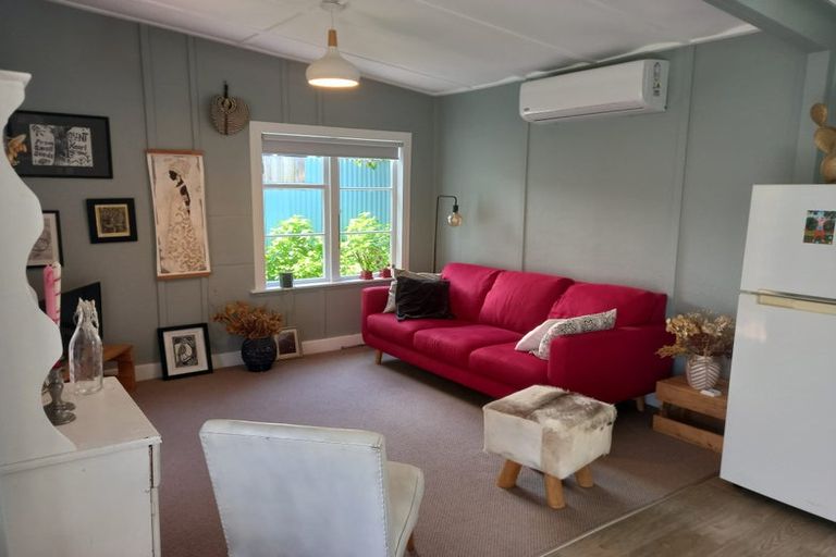 Photo of property in 18 Ngapaki Street, Waikanae Beach, Waikanae, 5036