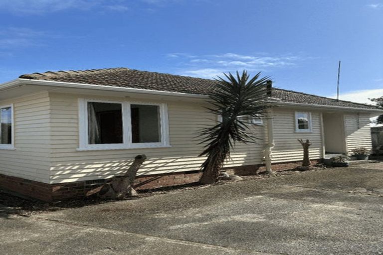 Photo of property in 58 Sutton Crescent, Papakura, 2110