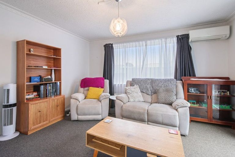 Photo of property in 2/61 Rochester Street, Linwood, Christchurch, 8062