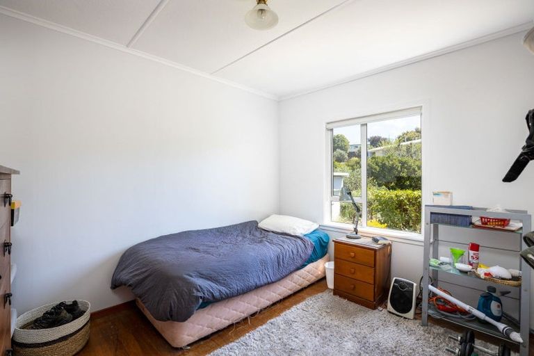 Photo of property in 30 Awanui Street, Merrilands, New Plymouth, 4312