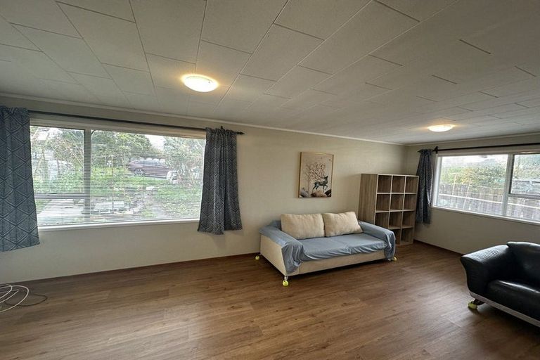 Photo of property in 26 Cockayne Crescent, Sunnynook, Auckland, 0620