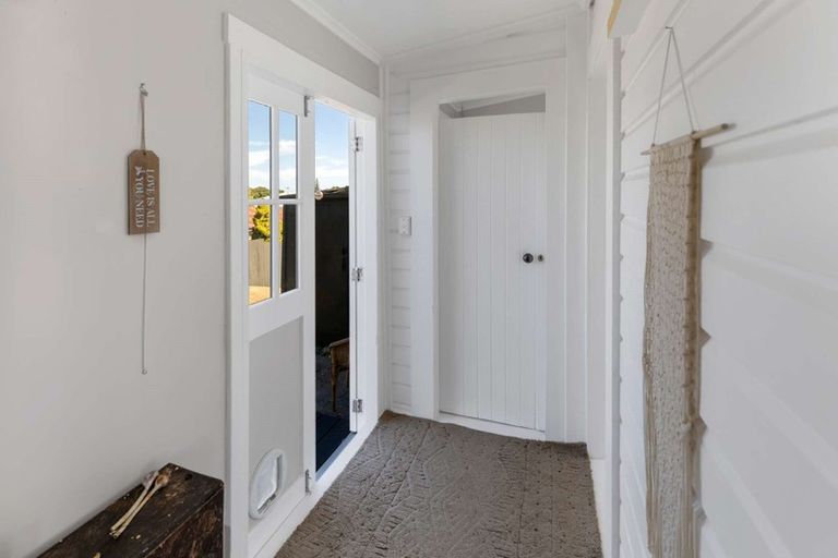 Photo of property in 30 Kowhai Street, Castlecliff, Whanganui, 4501