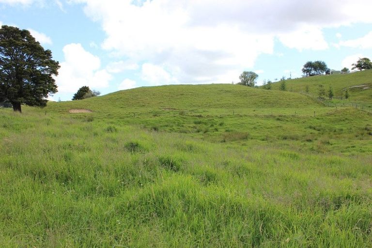 Photo of property in 118 Paparoa Station Road, Paparoa, 0571