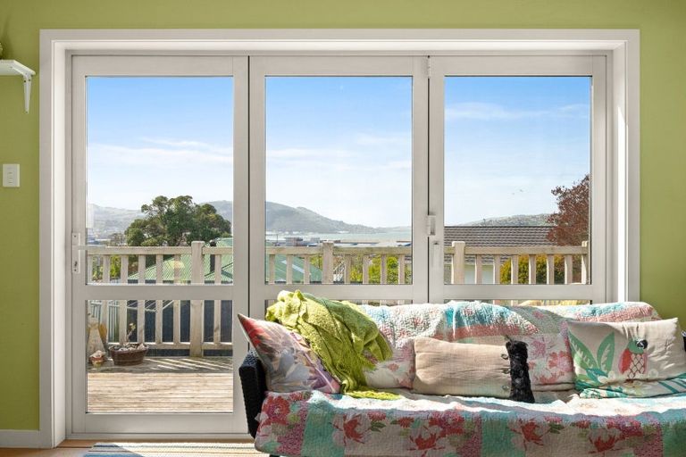 Photo of property in 10 Eglinton Road, The Glen, Dunedin, 9011