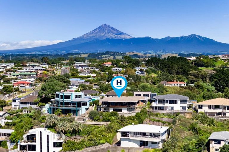 Photo of property in 12d Parris Street, Moturoa, New Plymouth, 4310