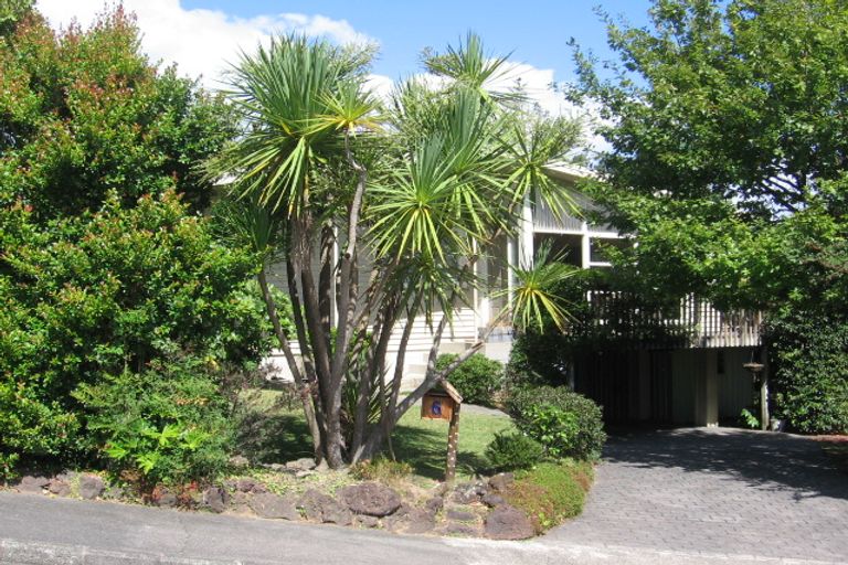 Photo of property in 6 Brussells Place, Birkenhead, Auckland, 0626