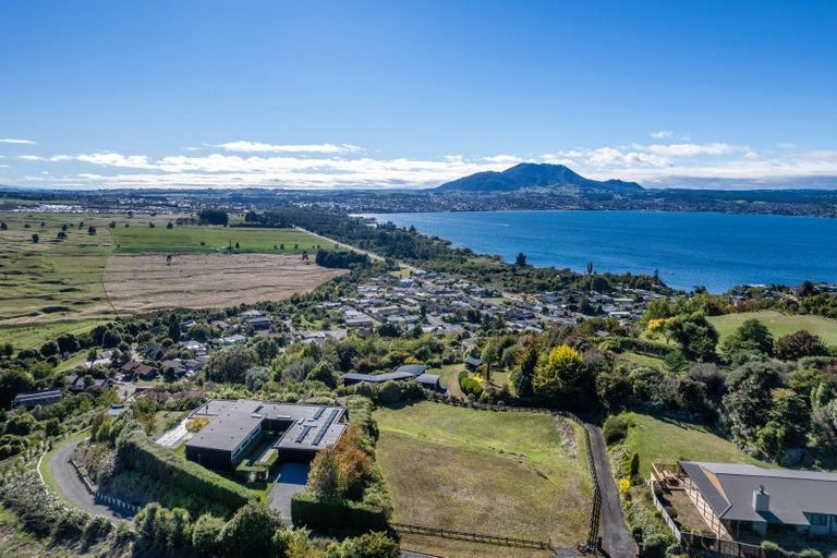 Photo of property in 2/110 Acacia Heights Drive, Acacia Bay, Taupo, 3385