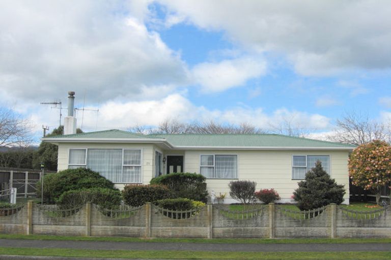 Photo of property in 21 Strathmore Avenue, Levin, 5510