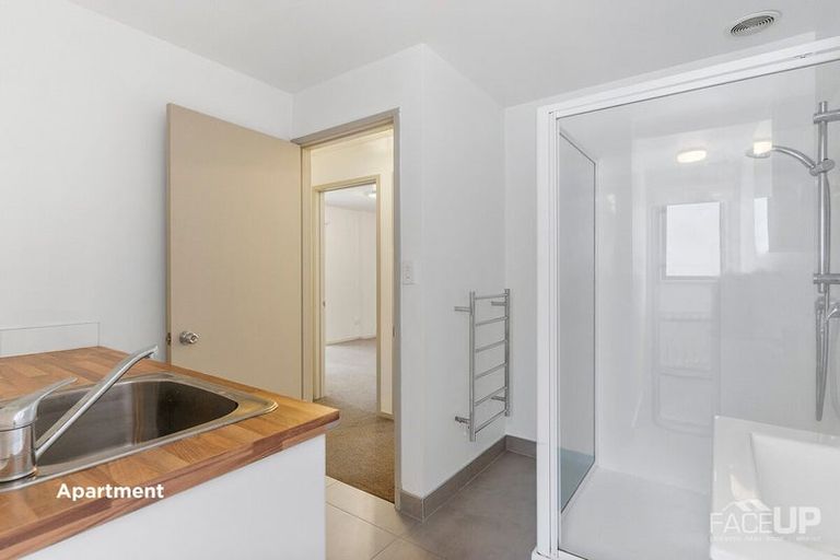 Photo of property in 50 Lagoon Way, West Harbour, Auckland, 0618