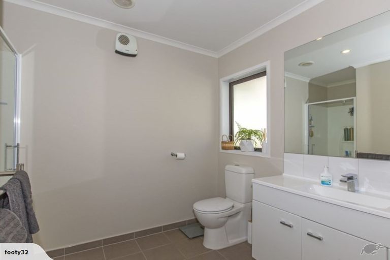 Photo of property in 18a Nathan Avenue, Paraparaumu Beach, Paraparaumu, 5032