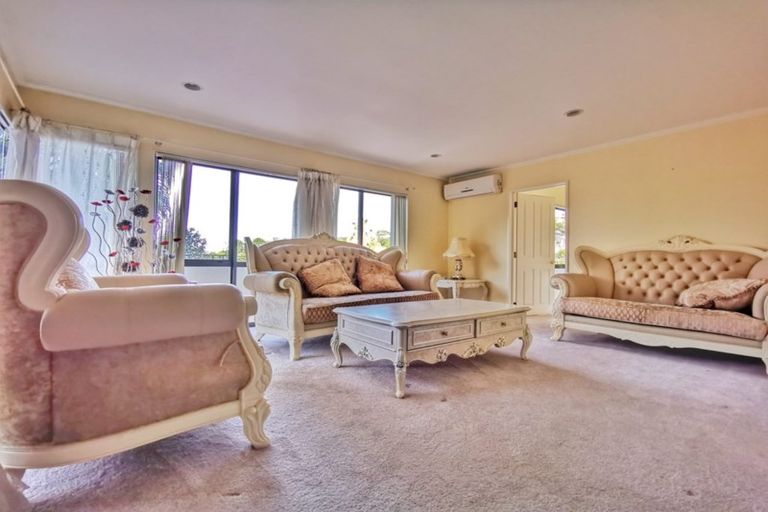 Photo of property in 55 Penguin Drive, Murrays Bay, Auckland, 0630