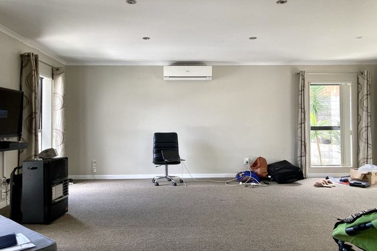 Photo of property in 4b Virginia Street, Henderson, Auckland, 0612