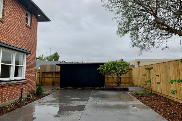 Photo of property in 7 Straven Road, Riccarton, Christchurch, 8011