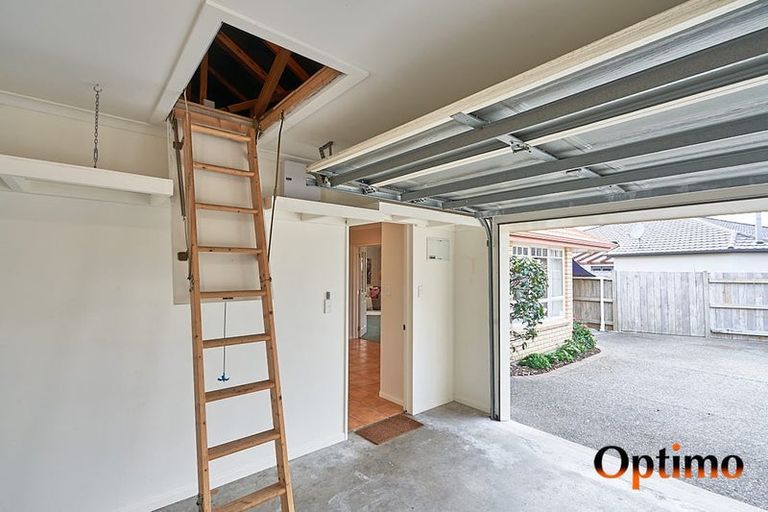 Photo of property in 21 Rothesay Place, Highbury, Palmerston North, 4412