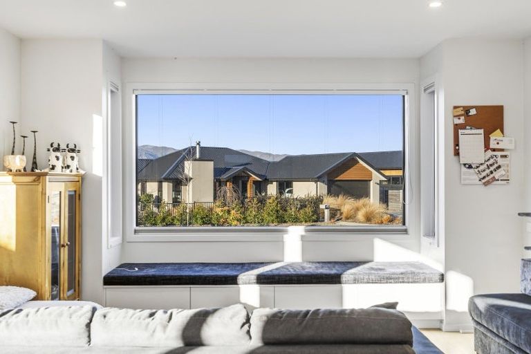 Photo of property in 7 Tahi Street, Albert Town, Wanaka, 9305