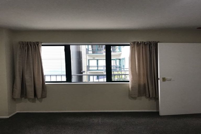 Photo of property in Courtenay Apartments, 305/120 Courtenay Place, Te Aro, Wellington, 6011