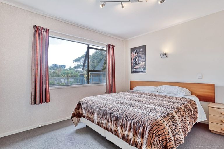 Photo of property in 412 Whangaparaoa Road, Stanmore Bay, Whangaparaoa, 0932