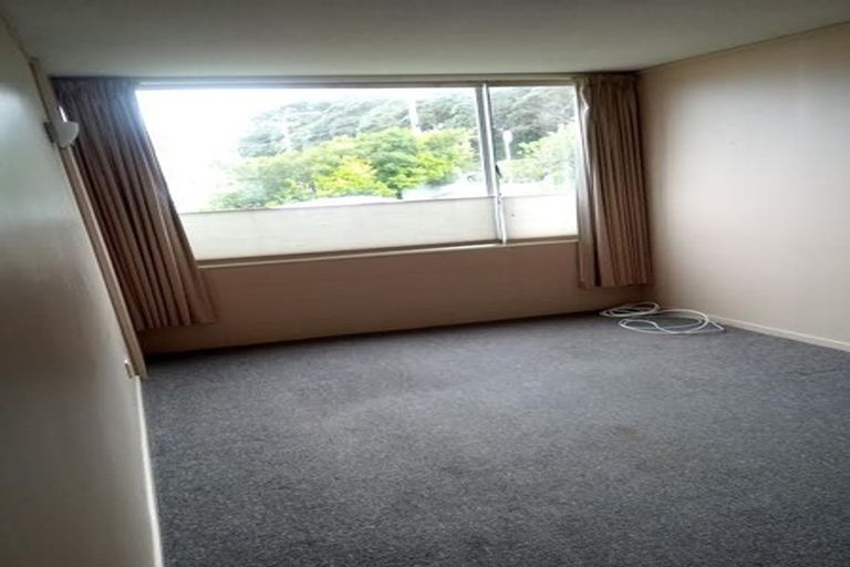 Photo of property in Beresford Apartments, 5/118 Russell Terrace, Berhampore, Wellington, 6023