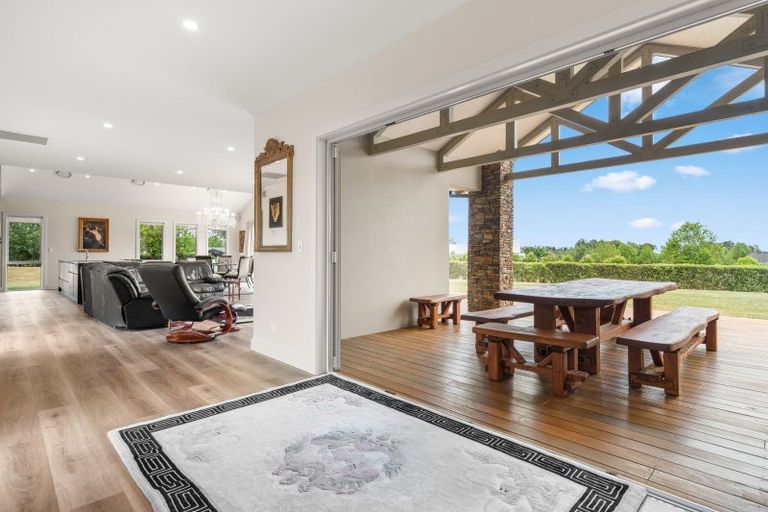 Photo of property in 98 Oxford Street, Martinborough, 5711