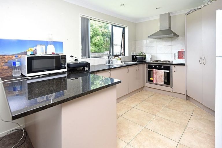 Photo of property in 98 Mahia Road, Manurewa, Auckland, 2102