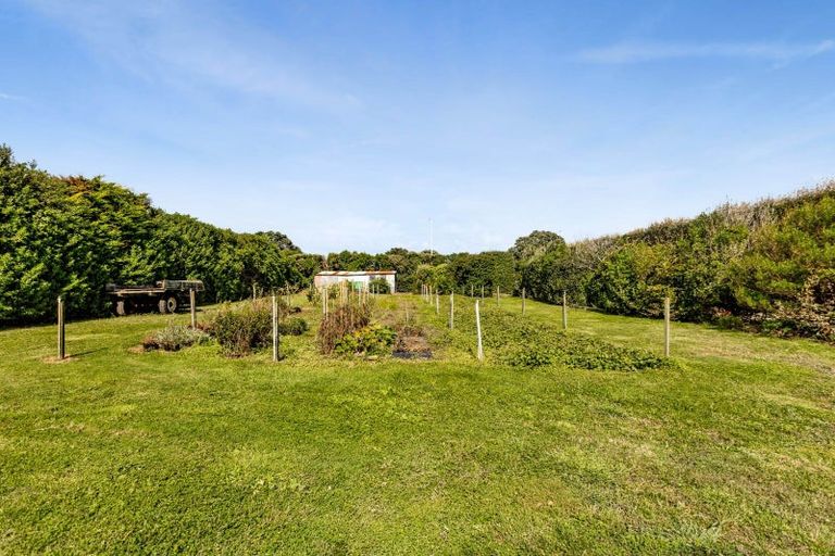 Photo of property in 183 Tasman Street, Opunake, 4616