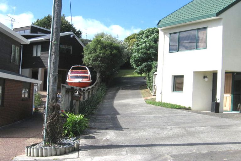 Photo of property in 1/23 Bevyn Street, Castor Bay, Auckland, 0620
