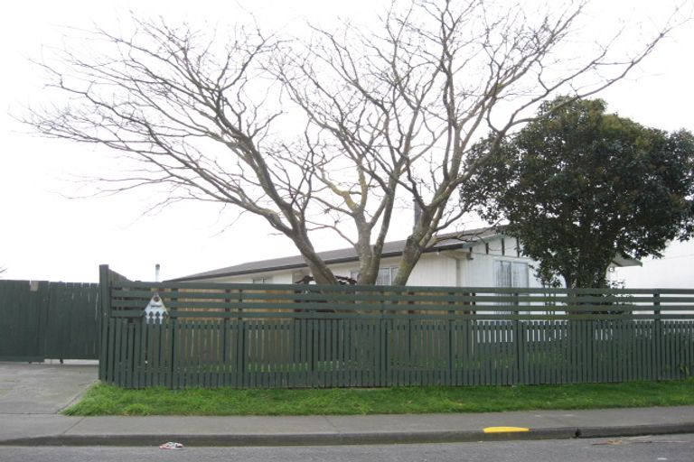 Photo of property in 302 Portsmouth Road, Flaxmere, Hastings, 4120