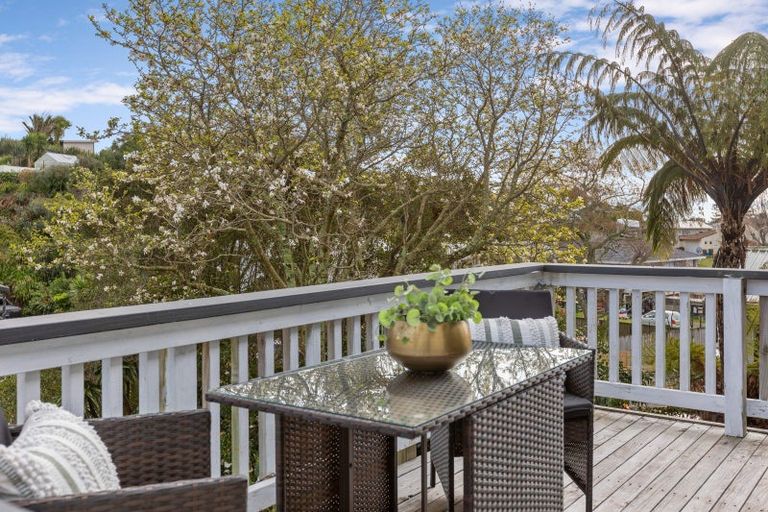 Photo of property in 71 Heta Road, Highlands Park, New Plymouth, 4312