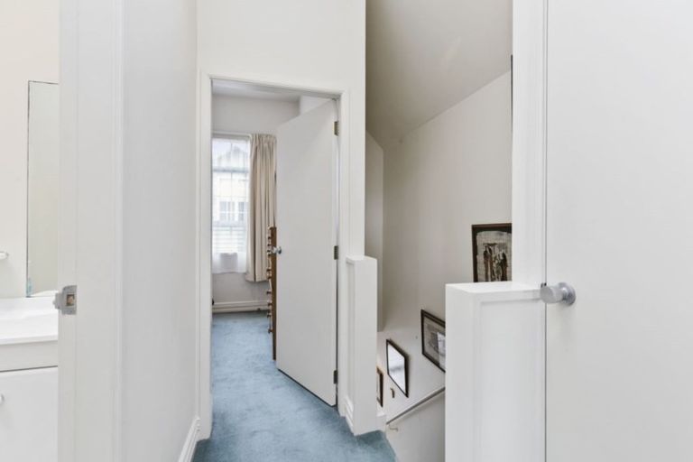 Photo of property in 48 Pipitea Street, Thorndon, Wellington, 6011