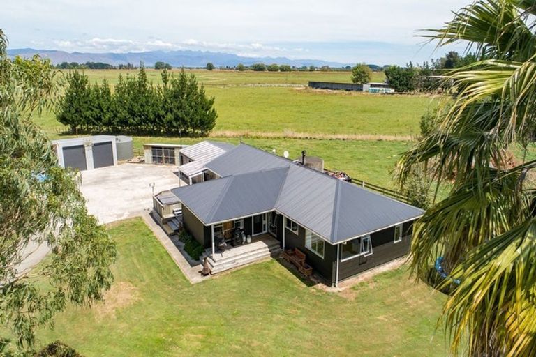 Photo of property in 281 Hoihere Road, Tiakitahuna, Palmerston North, 4477