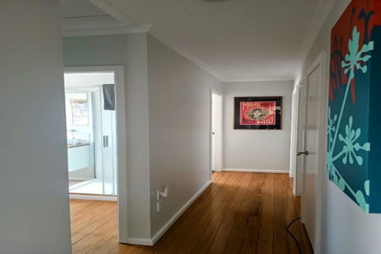 Photo of property in 8 Roberta Drive, Somerfield, Christchurch, 8024