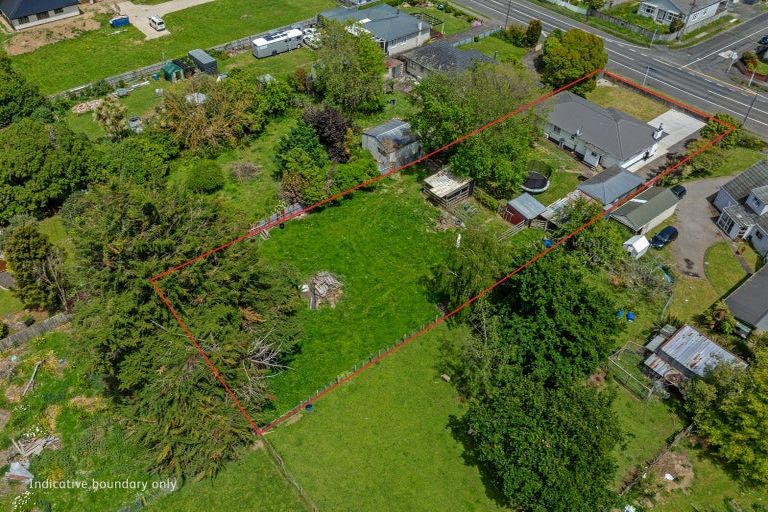 Photo of property in 176 Bridge Street, Bulls, 4818