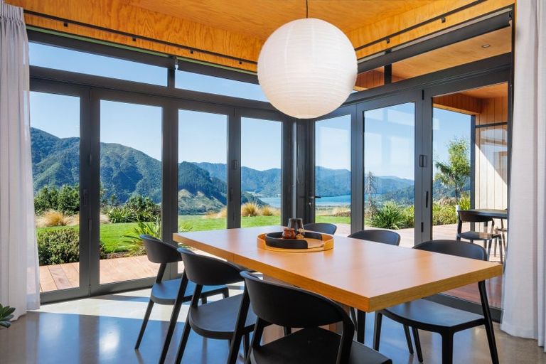 Photo of property in 1424 Queen Charlotte Drive, Linkwater, 7281